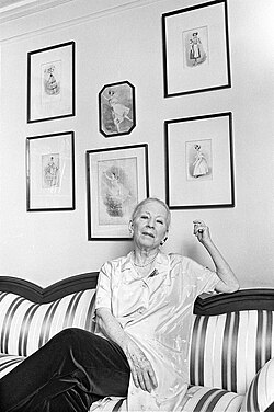 Agnes de Mille in her apartment in 1978 photographed by Lynn Gilbert