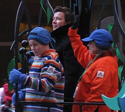 Astley rickrolling the 2008 Macy's Thanksgiving Day Parade