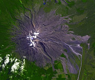 Fresh lahar channels scar Ruapehu's eastern slopes, 2007.