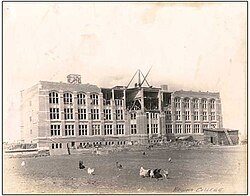 Regina College, designed by James Henry Puntin (architect), under construction on 16th Avenue (now College Avenue), 1913