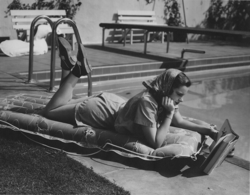 Garland relaxing in 1938