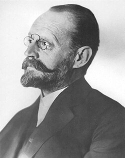 Carl Auer von Welsbach (1858–1929), who discovered neodymium in 1885[28]
