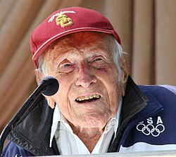 2015 Grand Marshal Louis Zamperini at Tournament House
