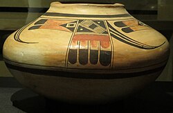 Hopi-Tewa jar made by Nampeyo, early 1900s, Heard Museum.