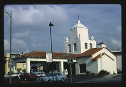 Chevron station on Sunset Boulevard, Brentwood, Los Angeles, photographed by John Margolies in 1977