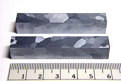 Polycrystalline high-purity (99.95%) vanadium cuboids, ebeam remelted and macro-etched