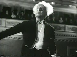 Screenshot from the 1947 film Carnegie Hall