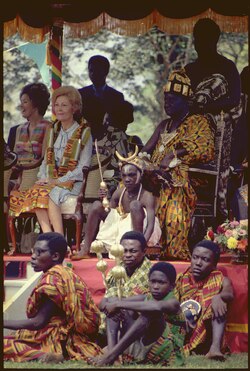 Temple (far left) with First Lady Pat Nixon, and Chief Nana Osae Djan II, in Ghana, 1972