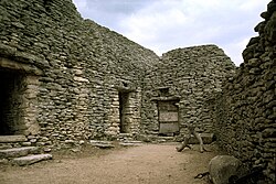 Group of buildings No 4 as per Pierre Viala’s classification, with, from left to right, a dwelling with silkworm-breeding facility, a sheep shelter-cum-byre, and a store house.
