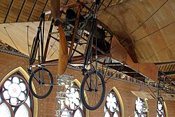 The "castoring" main gear arrangement on a Blériot XI