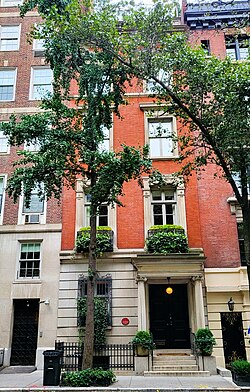 From 1974 to 1987, Warhol lived at 57 East 66th Street in Lenox Hill, Manhattan. In 1998, the townhouse was designated a cultural landmark.