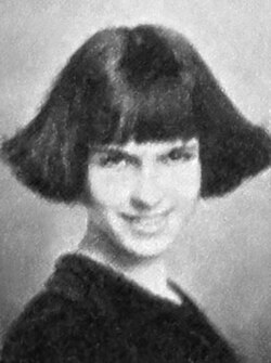 Brooks as a sophomore in high school, 1922.[17] She had worn bobbed hair since childhood.[18]