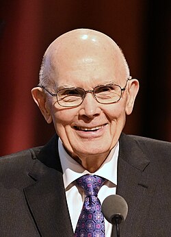 Portrait of Dallin H. Oaks in 2023