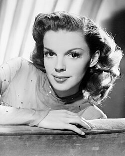 Garland in 1945