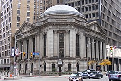 The corner of Euclid Ave. and East Ninth Street shows the Cleveland Trust Company Building, 1010 Euclid Ave., and the base the Ameritrust Tower