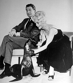 Barry with Marie Wilson in the episode "Who Killed Marty Kelso?".