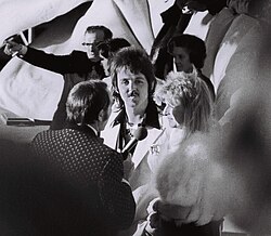 Paul and Linda McCartney at the Academy Awards at the Dorothy Chandler Pavilion 2 April 1974