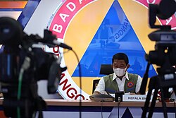 Head of BNPB, Suharyanto, holds press conference on the situation near Mount Semeru following the volcano's major eruption