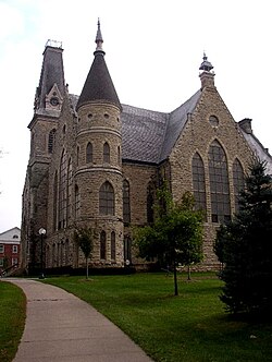 King Chapel housed a pipe organ of over 3000 pipes