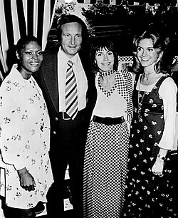 From left to right: Warwick, Don Kirshner, Helen Reddy and Olivia Newton-John in 1974