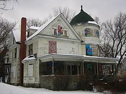 House, vacant, in 2008