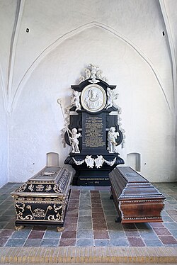 Thomas Quellinus' epitaph to Christoffer Balslev, Thomas Kingo and BIrgitte Balslev, 1702, as well as Thomas Kingo's and Birgitte Balslev's sarcophaguses.