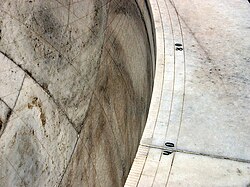 Astronomical instrument with graduated scale and notation in Hindu-Arabic numerals.