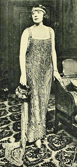In The Laughing Lady, 1922