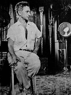 On the set of Splendor in the Grass (1961)