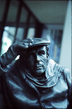 Park bench sculpture of Gould located outside the Canadian Broadcasting Centre