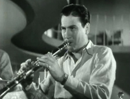 Artie Shaw performs his "Concerto for Clarinet" in 1940.