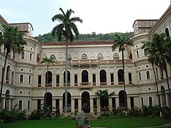Colégio Santo Inácio (St. Ignatius College) is believed to have crafted the first printed works in Brazil, in 1724.