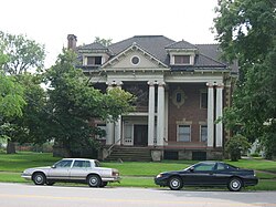 George J. Renner Jr. House, part of the Wick Park Historic District. During the 20th century, Wick Park was home to the city's wealthiest families and mansions.[75]
