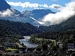 The village of Eidfjord beneath the high terrace, the original ice-age delta. The river has carved a gorge through the terrace.