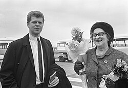 Cliburn with his mother in the Netherlands in 1966