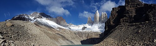 Torres d'Agostini, Torres Central, Torres Monzino