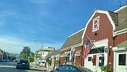 Brentwood Country Mart