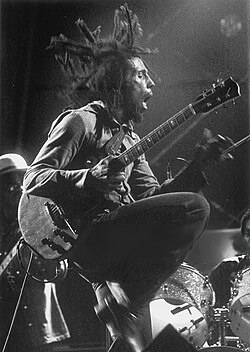 Marley performing in 1975