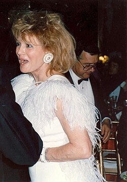 Angie Dickinson at 61st Academy Awards in 1989