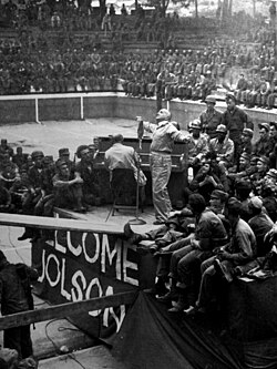 Al Jolson, the first star to perform in Korea, September 17, 1950