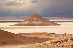 Cono de Arita in Salar de Arizaro