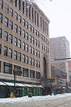 Loews State Theatre, broader view of exterior.