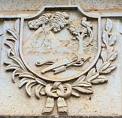 Coat of arms of Los Altos, carved in stone on the grave of heroes in the Cemetery
