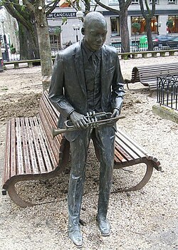 Statue dedicated to Marsalis in Vitoria-Gasteiz, Spain