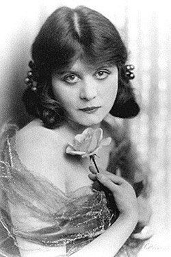 Actress Theda Bara, in the 1915 film A Fool There Was
