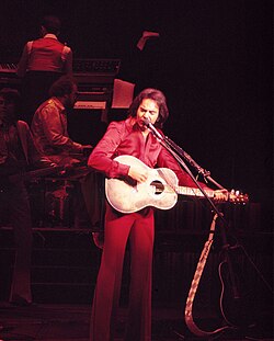 Diamond performing on opening night of the Theater For the Performing Arts at the Aladdin Hotel & Casino, on July 2, 1976.