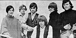 Jefferson Airplane in early 1966. From left: Anderson, Casady, Balin, Spence, Kantner and Kaukonen.