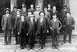 Reeves (left) with a group of Marshals and Federal employees at the Northern District of Indian Territory Federal Court in Muskogee in 1907