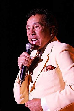 Robinson in concert at the Chumash Casino Resort in Santa Ynez, California, 2006