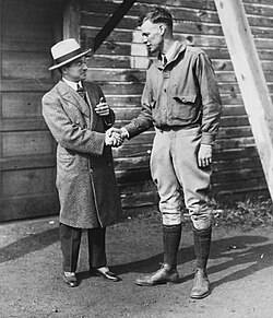 René Fonck with Lindbergh in 1927. Fonck's failed 1926 attempt at the Orteig Prize directly inspired Lindbergh[46]